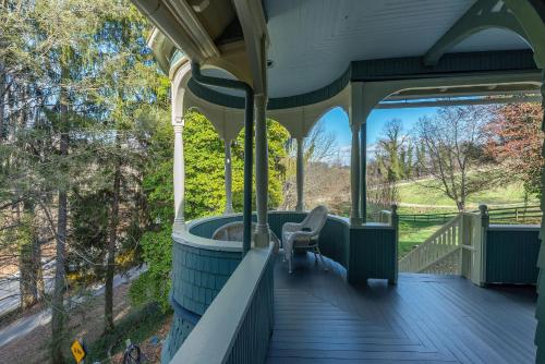 Gambar di galeri bagi Engadine Inn and Cabins di Candler