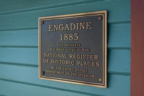 Gambar di galeri bagi Engadine Inn and Cabins di Candler