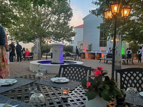 Εστιατόριο ή άλλο μέρος για φαγητό στο ASARA Wine Estate & Hotel