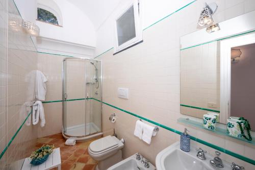 Ένα μπάνιο στο Villa Virea
