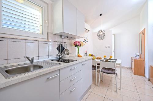 Gallery image of Apartment Mare in Komiža
