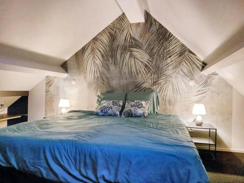Postel nebo postele na pokoji v ubytování One bedroom house with furnished terrace and wifi at Ohey