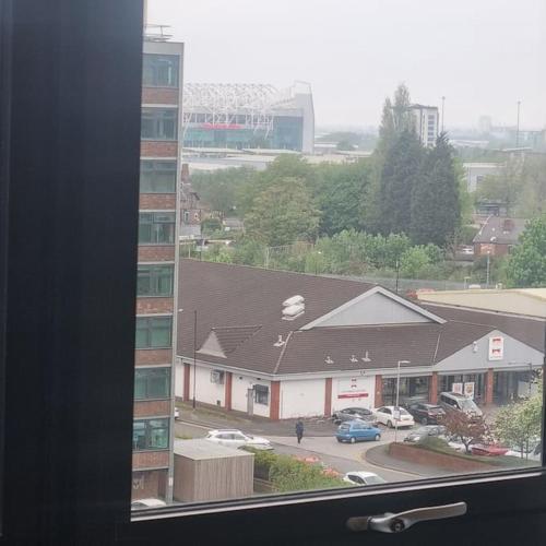 Fresh 2Bed 2Bath Apartment 2mins drive to Man Utd Stadium photo 18