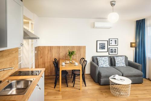 Citadines South Viennaにあるキッチンまたは簡易キッチン