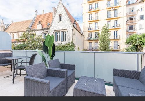Beau deux pièces cozy avec terrasse n11
