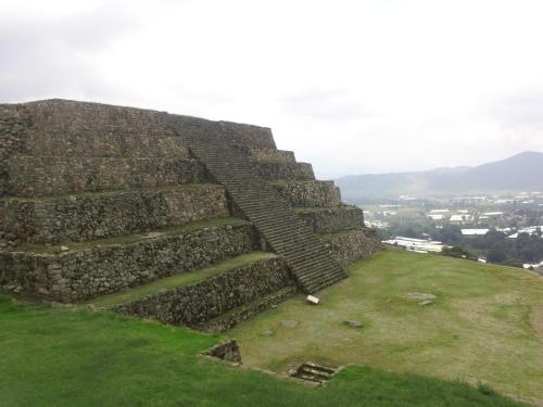 a group of steps on top of a pyramid at Hotel Villa Monarca Inn in Zitácuaro