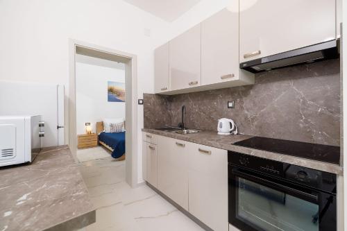 Dapur atau dapur kecil di Mit Pool, Balkon unweit von Heilschlamm Bucht