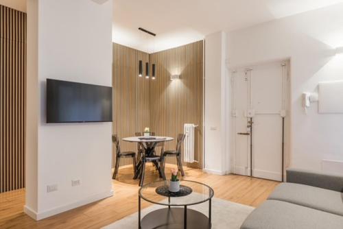 THE FIFTH Properties Luxury Apartment near LUISS Rome Viale Libia