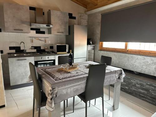 Kuchyň nebo kuchyňský kout v ubytování Testa House