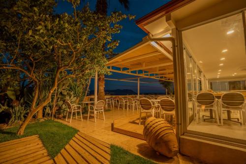 Un balcón o terraza en Payam Hotel