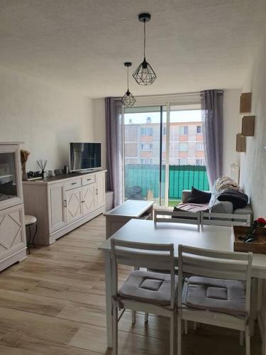 Photo de la galerie de l'établissement Appartement Fréjus, à Fréjus