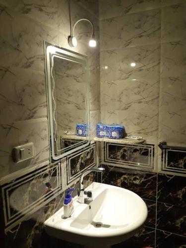 Φωτογραφία από το άλμπουμ του Relaxing apartment overlooking the sea and 2 terrace on the sea σε Quseir