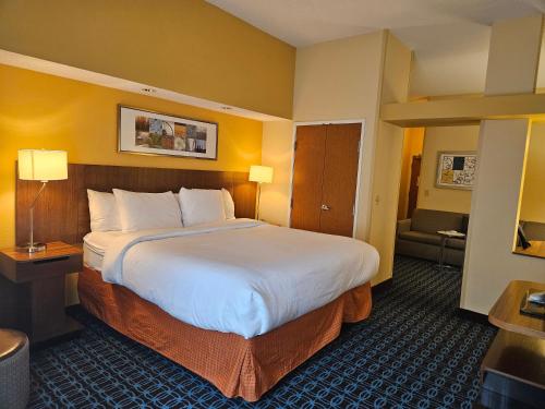 Letto o letti in una camera di Comfort Inn & Suites Ankeny - Des Moines