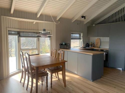 A kitchen or kitchenette at Heart of the Golden Circle with Hot Tub