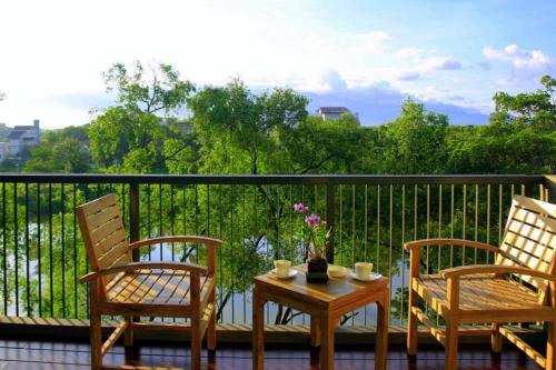 Balcone o terrazza di Rimnaam Klangchan Hotel - SHA Plus