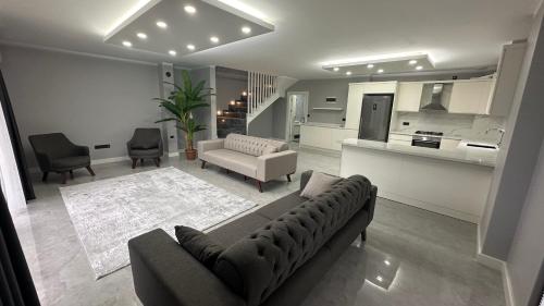Greenplain Luxury