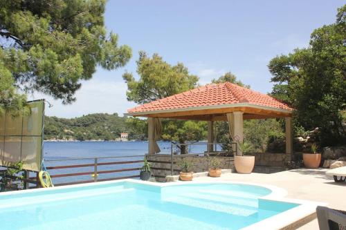 Φωτογραφία από το άλμπουμ του House Anna σε Sobra