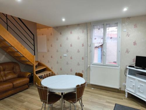 Posezení v ubytování Maison au pied de la vielle ville du Puy en Velay