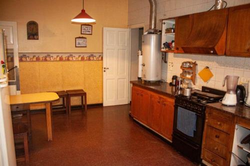 Mendoza - Casa Cardozo tesisinde mutfak veya mini mutfak