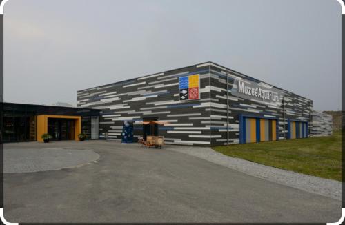 Budova, kde se prázdninový dům nachází