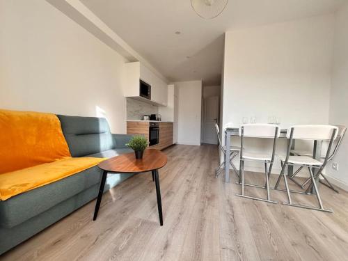 Mia- 4 pers- Standing Neuf, Hyper centre- Terrasse