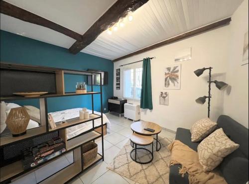 Le Viala, Studio dans le centre historique de Hyères