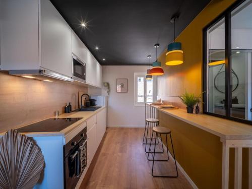 Η κουζίνα ή μικρή κουζίνα στο Le Perchoir - Appartement 2 pers - Centre Historique
