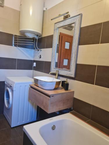 Big apartmant with free parking