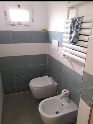 Stanza in superattico, terrazzato, luminoso, accogliente, bagno privato