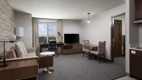 Μια τηλεόραση ή/και κέντρο ψυχαγωγίας στο Residence Inn by Marriott Denver Aurora