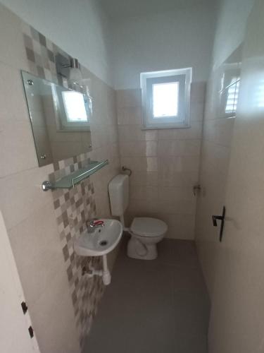 Apartments by the sea Rogoznica - 7499
