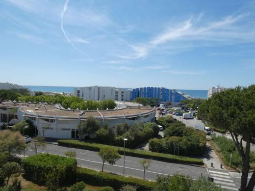 Studio cabine moderne proche plage et commerces avec parking privé - FR-1-328-226