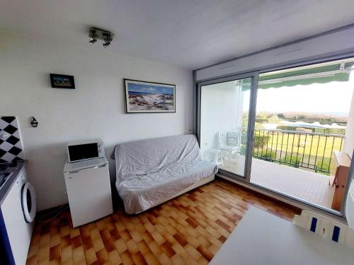 Photo de la galerie de l'établissement Studio cabine en front de mer avec piscine - FR-1-328-228, à La Grande Motte