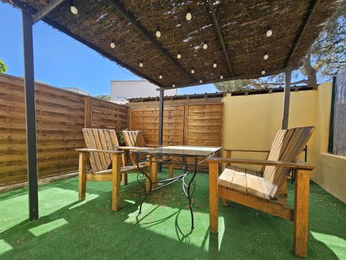 Charmant T2 à Saint-Cyprien - Terrasse, Clim, Proche Plage et Parking Privé - FR-1-309-444