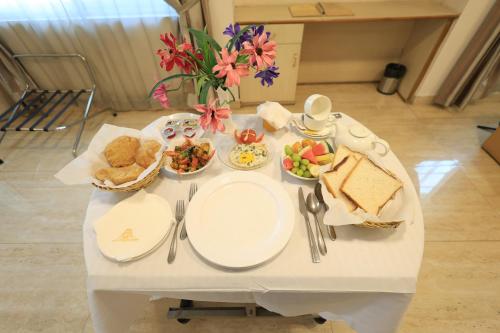 Mad på hotellet eller i nærheden