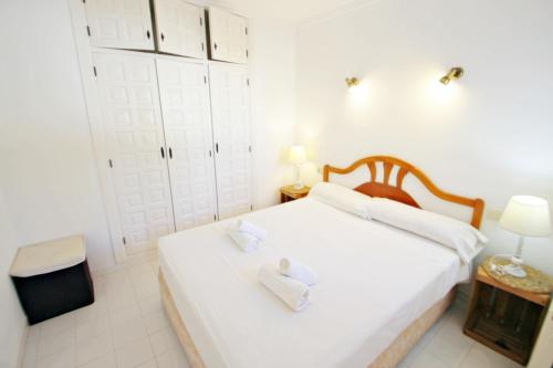 Aaron - holiday home with stunning views and private pool in Calpe
