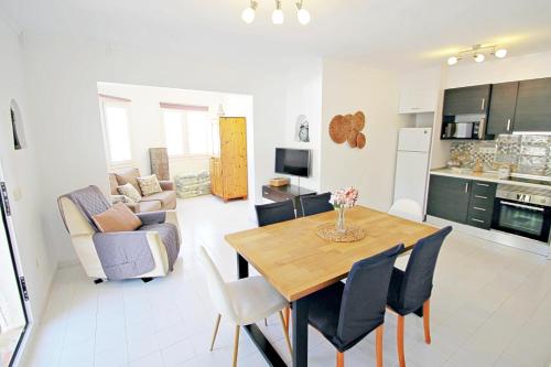 Aaron - holiday home with stunning views and private pool in Calpe