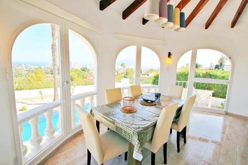 Aaron - holiday home with stunning views and private pool in Calpe