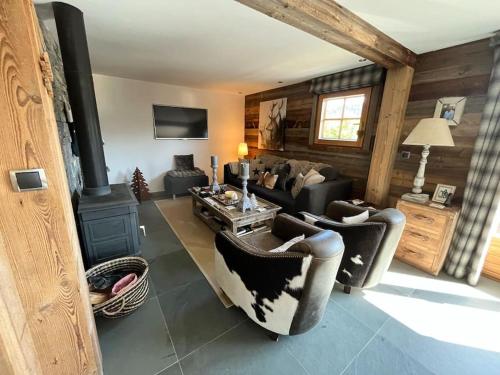 Chalet Beaune - Ski In Ski Out Chalet in Les Gets