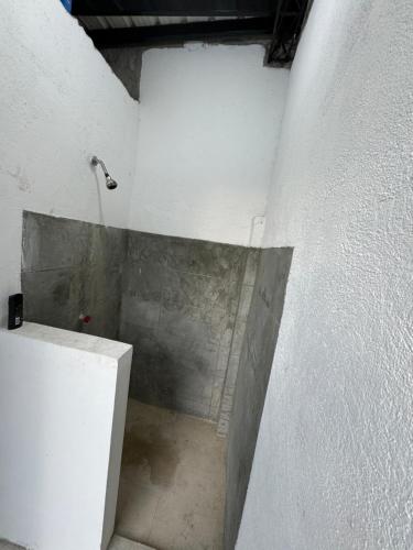 Un baño de Valencia Pool studio