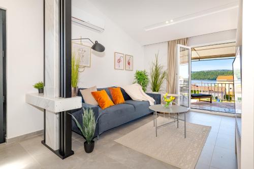 DANICA Luxury SeaSide Apartment