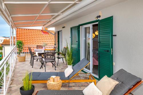 Imagen de la galería de DANICA Luxury SeaSide Apartment, en Šibenik