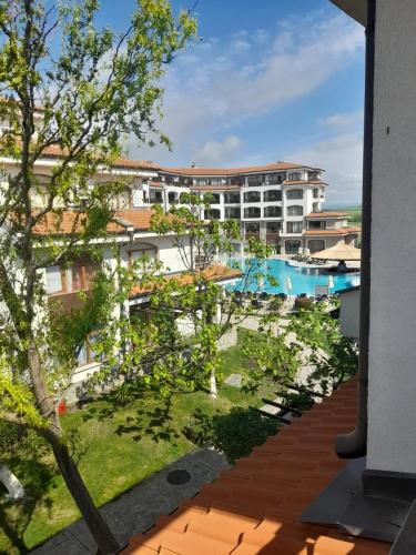 Bazén v ubytování Beautiful 3 Room Apartment with Pool and Sea view Aheloy nebo v jeho okolí