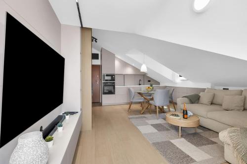 Penthouse Nikolina-50m to beach! by Makarska Exklusiv