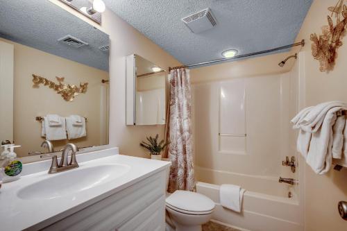 Koupelna v ubytování Ocean Bay Club 1201