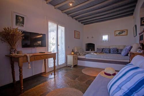 Cosy Bohème retreat with sea views