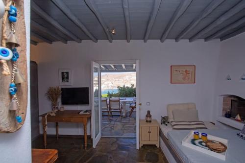Cosy Bohème retreat with sea views