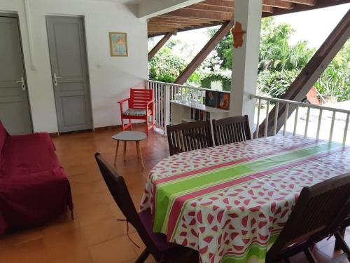 Μπαλκόνι ή βεράντα στο Bas de villa, hauteurs du Robert