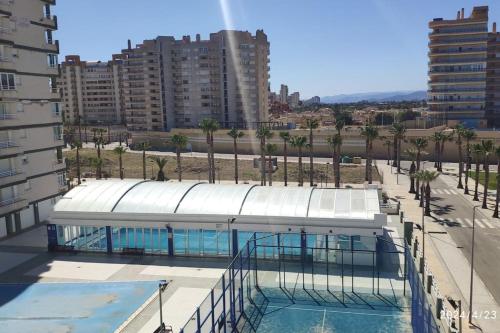 Vista de la piscina de Spa, mar y sol o d'una piscina que hi ha a prop