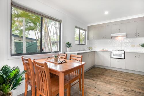 Tasman Holiday Parks - Fraser Coastにあるキッチンまたは簡易キッチン